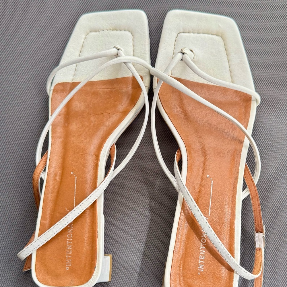 Women's Intentionally Blank White and Tan Strappy Sandals - Size 41